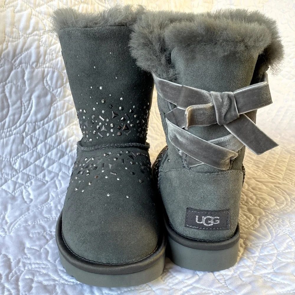 Ugg Bailey Bow Boots Gray Sz 6 - Picture 1 of 8